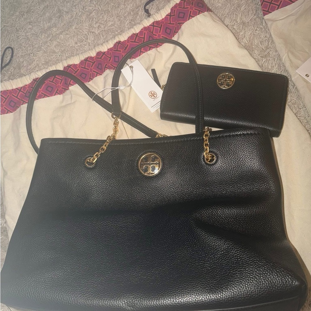 Tory Burch Black Shoulder Bag with Gold Details with wallet